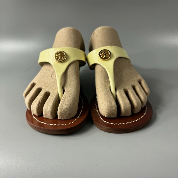 Tory Burch Cameron Wedge Thong Patent Saffiano Yellow-Gold, Size 8.5 - Picture 3 of 12